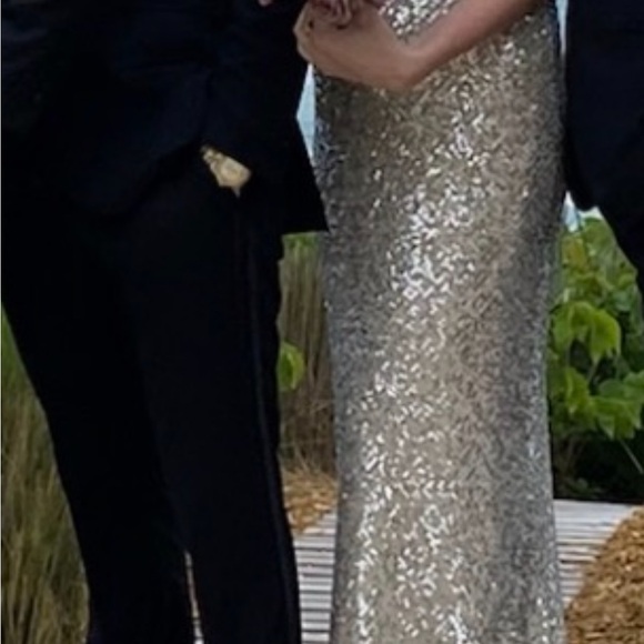 Jenny yoo sequin gown size 8 silver worn once - Picture 4 of 4